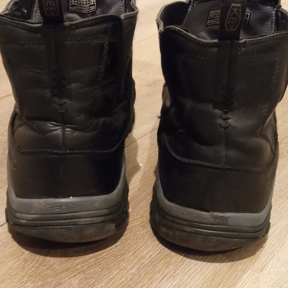 KEEN all weather boots - Picture 5 of 5
